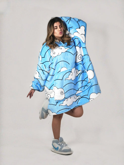 Cozy Clouds ☁️ – Oversized Hoodie Blanket
