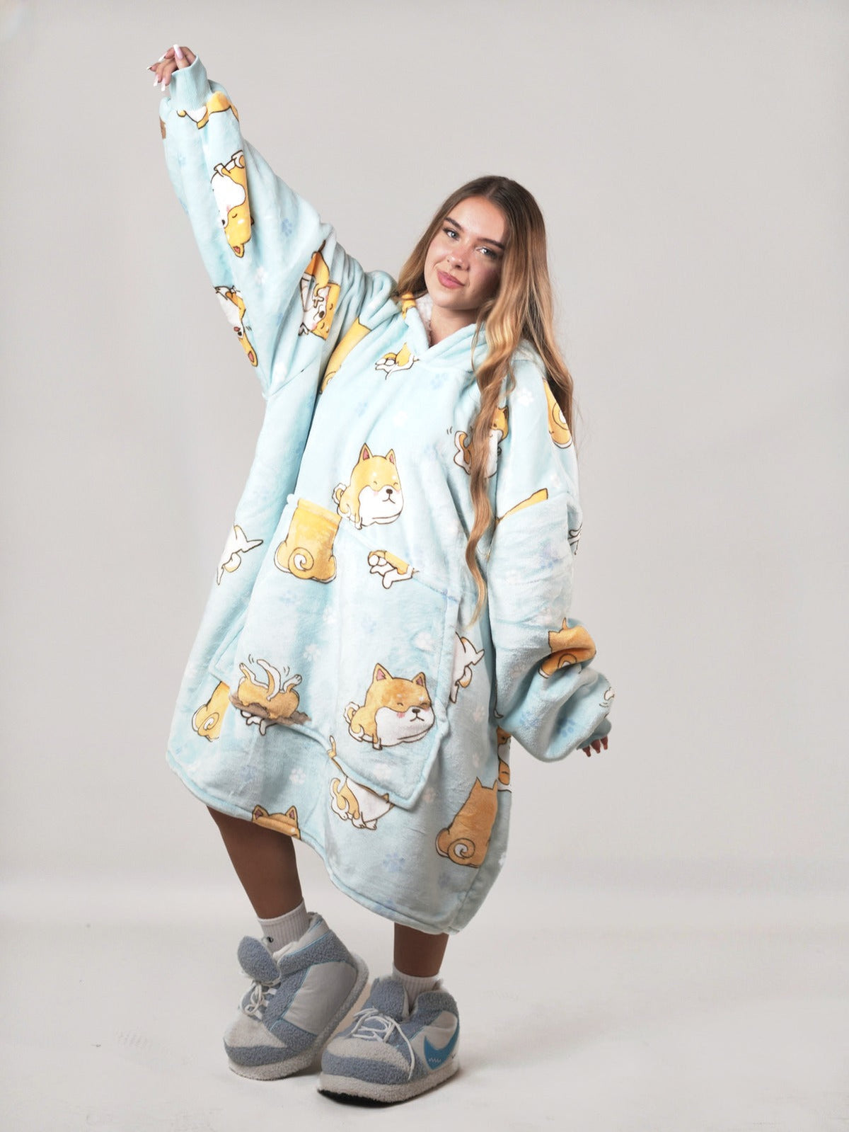 Cozy Doggy 🐾 – Oversized Hoodie Blanket