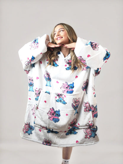 Cozy Stitch White🐻 w33333333etfgggq1`Oversized Hoodie Blanket