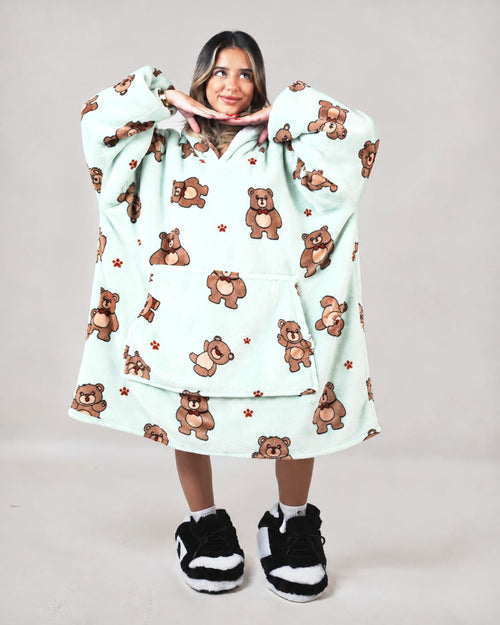 Cozy Bears 🧸 – Oversized Hoodie Blanket