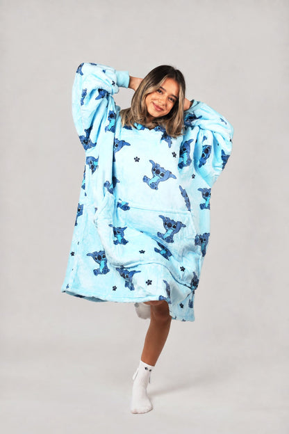 Cozy Stitch Blue💙 – Oversized Hoodie Blanket