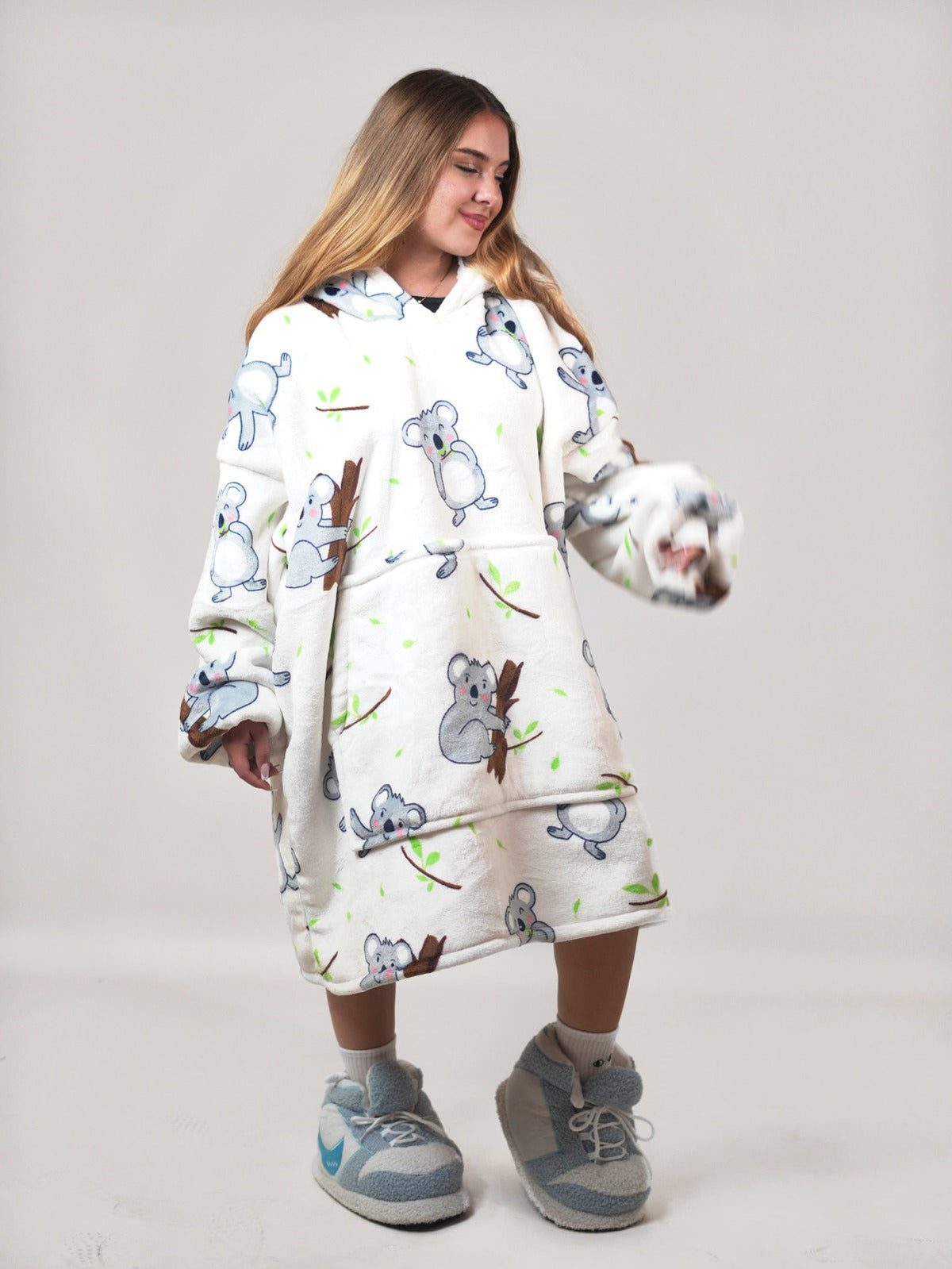 Cozy Koala 🐨 – Oversized Hoodie Blanket