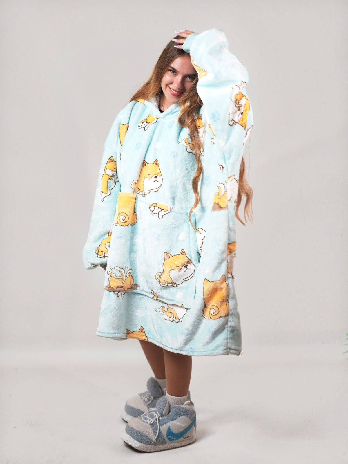Cozy Doggy 🐾 – Oversized Hoodie Blanket
