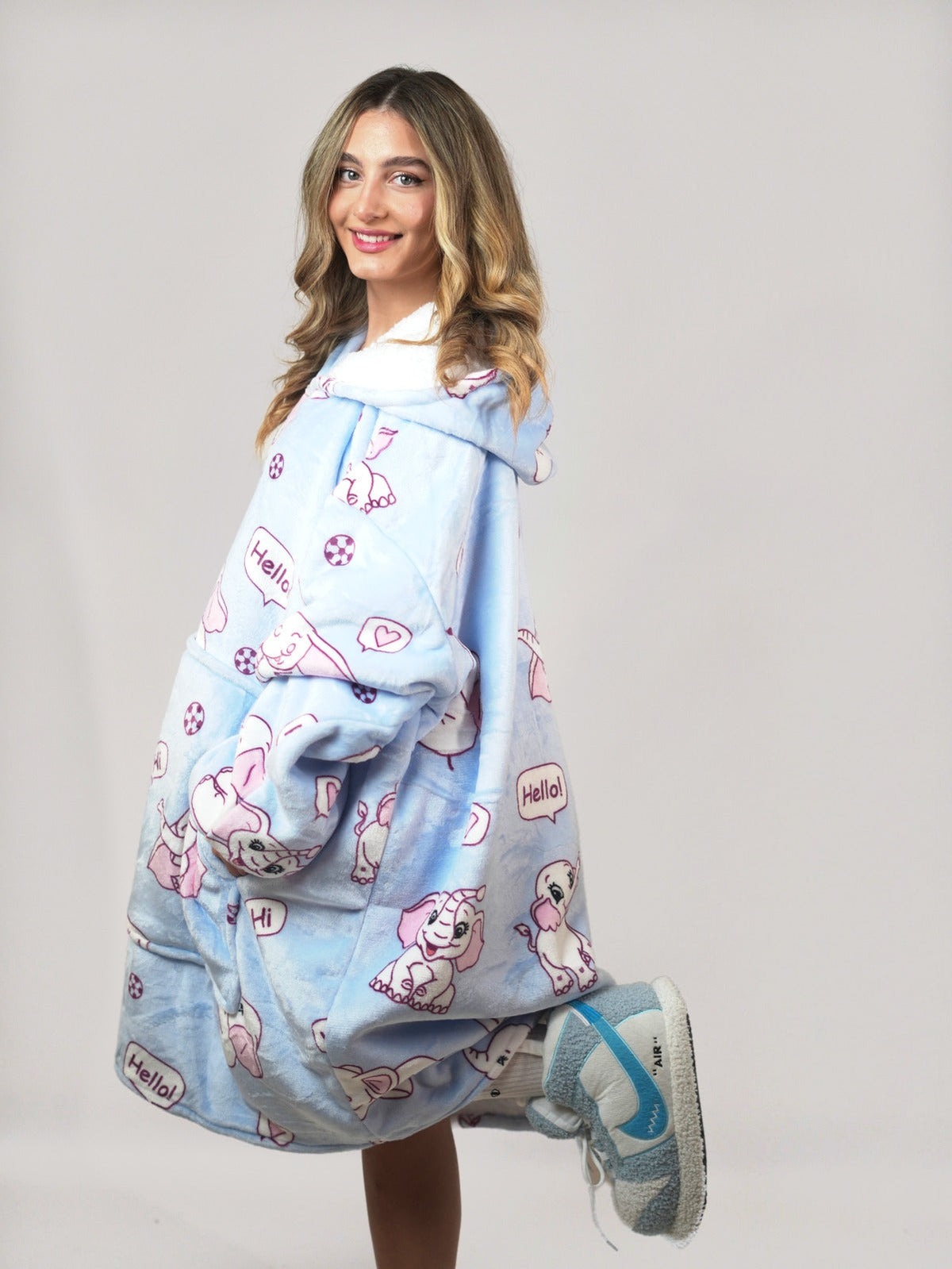 Cozy Elephant🐘 – Oversized Hoodie Blanket
