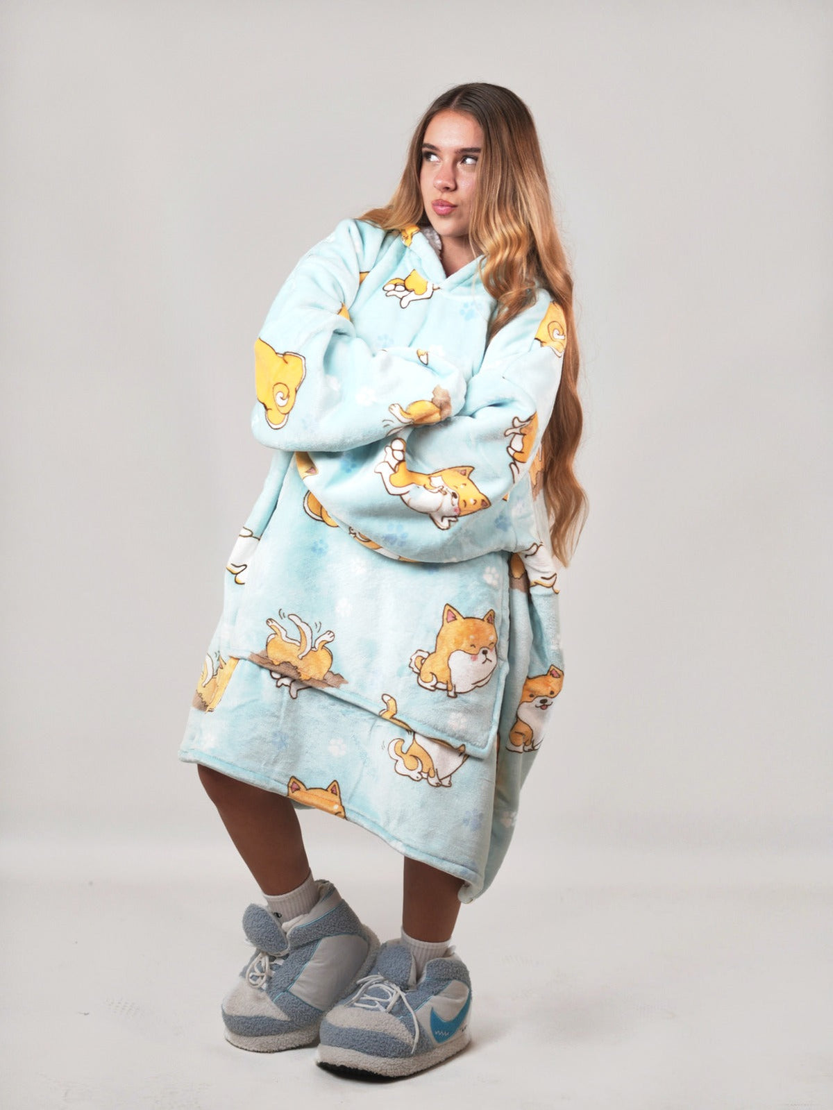 Cozy Doggy 🐾 – Oversized Hoodie Blanket