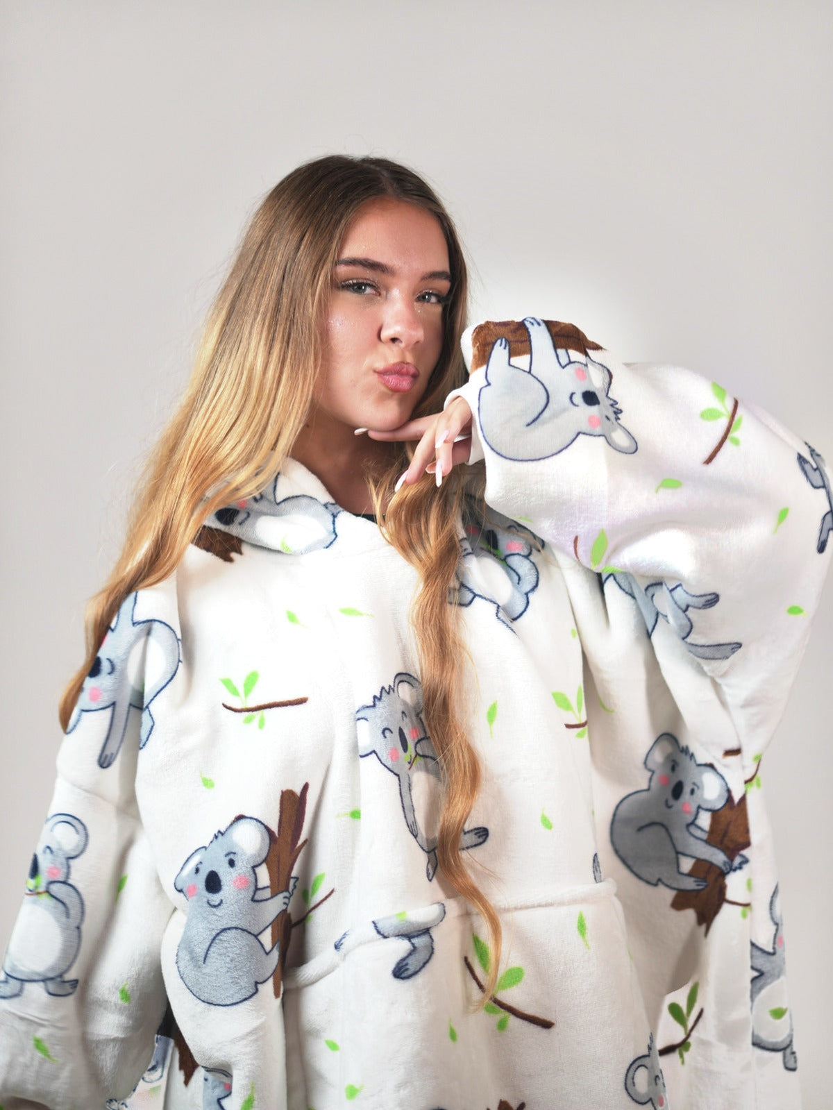 Cozy Koala 🐨 – Oversized Hoodie Blanket