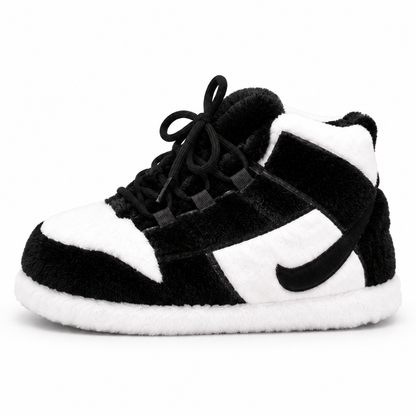 Cozy Black Edition – Fluffy Cloud Slippers